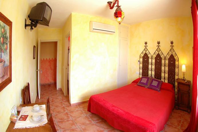 Imagen de la habitación del Hostal Los Molinos, Sanl&uacute;car de Guadiana. Foto 4