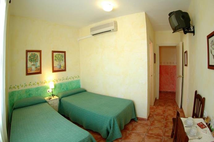 Imagen de la habitación del Hostal Los Molinos, Sanl&uacute;car de Guadiana. Foto 5