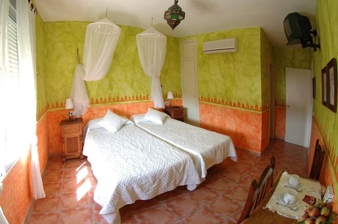Imagen de la habitación del Hostal Los Molinos, Sanl&uacute;car de Guadiana. Foto 7