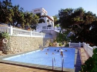 Imagen general del Hostal Los Pinos, Cala Sant Vicen&ccedil;. Foto 4