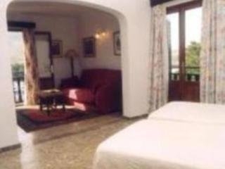 Imagen general del Hostal Los Pinos, Cala Sant Vicen&ccedil;. Foto 19