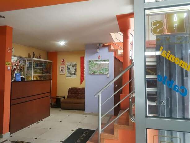 Imagen general del Hostal Los Pinos, Huancayo. Foto 4