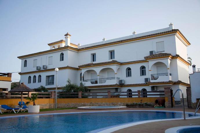 Imagen de los interiores del Hostal Los Pinos, Los Ca&ntilde;os de Meca. Foto 10