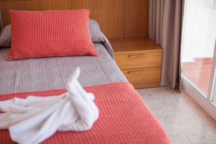 Imagen de la habitación del Hostal Los Pinos, Playa es Caná. Foto 9