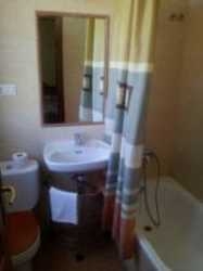 Imagen de la habitación del Hostal Los Robles, Ayamonte. Foto 3