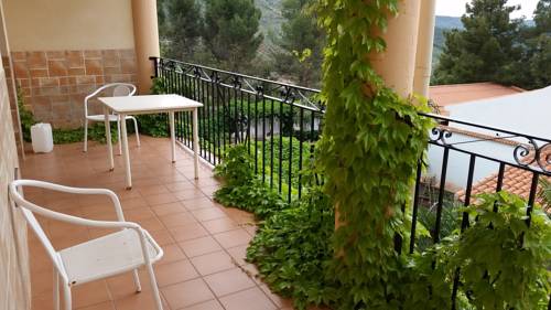 Imagen de la habitación del Hostal Los Rosales, Alcaraz. Foto 6