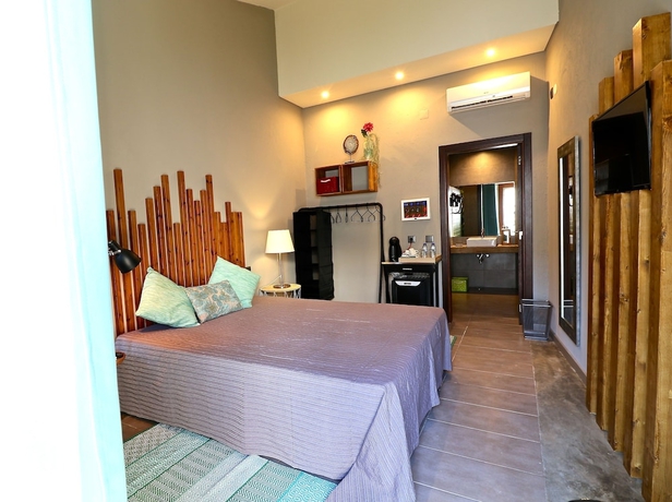 Imagen de los exteriores del Hostal Lost and Found - Guesthouse and Suites. Foto 17