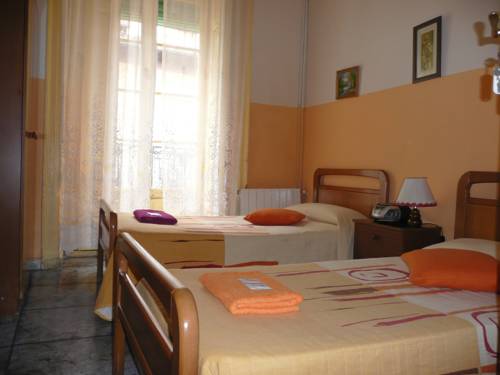 Imagen de la habitación del Hostal Loyola. Foto 2
