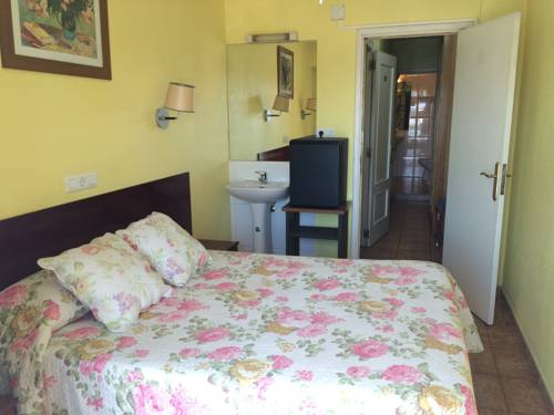 Imagen de la habitación del Hostal Lucy, Santander. Foto 3