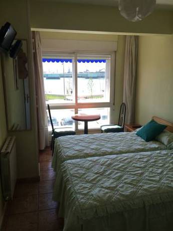 Imagen de la habitación del Hostal Lucy, Santander. Foto 4