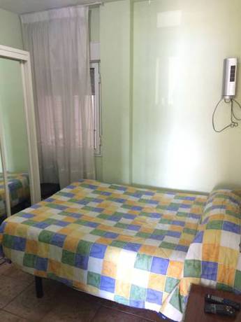 Imagen de la habitación del Hostal Lucy, Santander. Foto 10