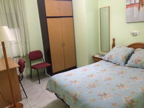 Imagen de la habitación del Hostal Lucy, Santander. Foto 13