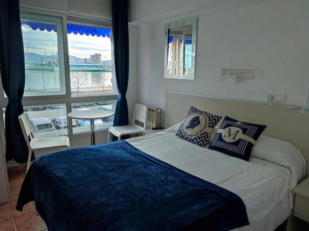 Imagen general del Hostal Lucy, Santander. Foto 12