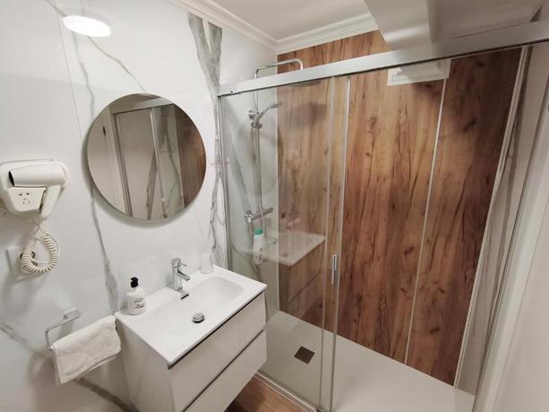 Imagen general del Hostal Lucy, Santander. Foto 4