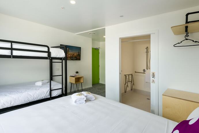 Imagen de la habitación del Hostal LyLo Queenstown. Foto 25