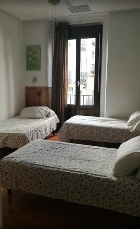 Imagen de la habitación del Hostal MYD Los Perales. Foto 6