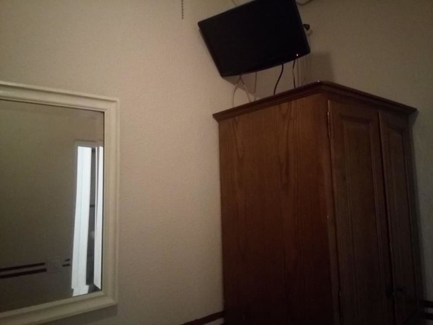 Imagen de la habitación del Hostal MYD Los Perales. Foto 13