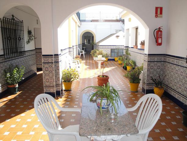 Imagen general del Hostal M&aacute;laga, Arcos de la Frontera. Foto 17
