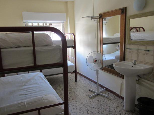 Imagen general del Hostal Málaga Inn, Torremolinos. Foto 4