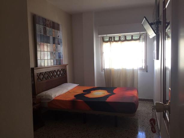 Imagen general del Hostal Málaga Inn, Torremolinos. Foto 6