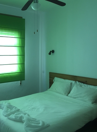 Imagen de la habitación del Hostal Macaya. Foto 6