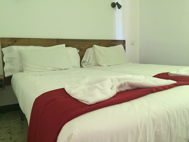 Imagen de la habitación del Hostal Macaya. Foto 8