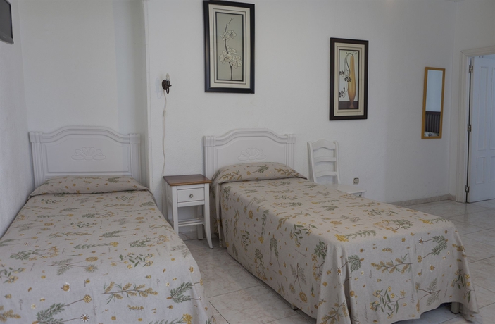 Imagen de la habitación del Hostal Madrid, Madrid. Foto 9