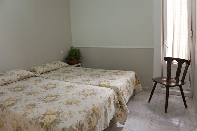 Imagen de la habitación del Hostal Madrid, Madrid. Foto 12