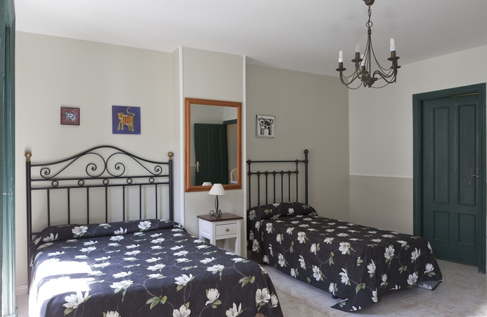 Imagen de la habitación del Hostal Madrid, Plaza Mayor. Foto 1