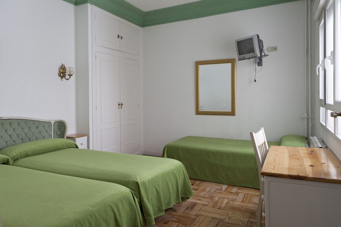 Imagen de la habitación del Hostal Madrid, Plaza Mayor. Foto 7