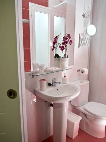 Imagen de la habitación del Hostal Madrid Sol. Foto 3