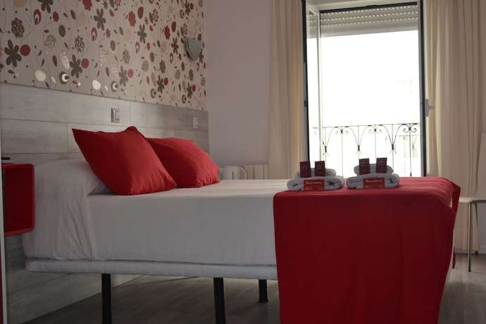 Imagen de la habitación del Hostal Madrid Sol. Foto 8