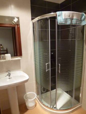 Imagen de la habitación del Hostal Madrid, Toledo. Foto 8