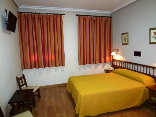 Imagen de la habitación del Hostal Madrid, Toledo. Foto 12