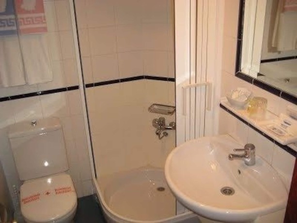 Imagen de la habitación del Hostal Magallanes. Foto 10