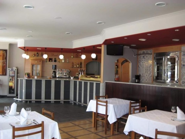 Imagen del bar/restaurante del Hostal Magallanes. Foto 6