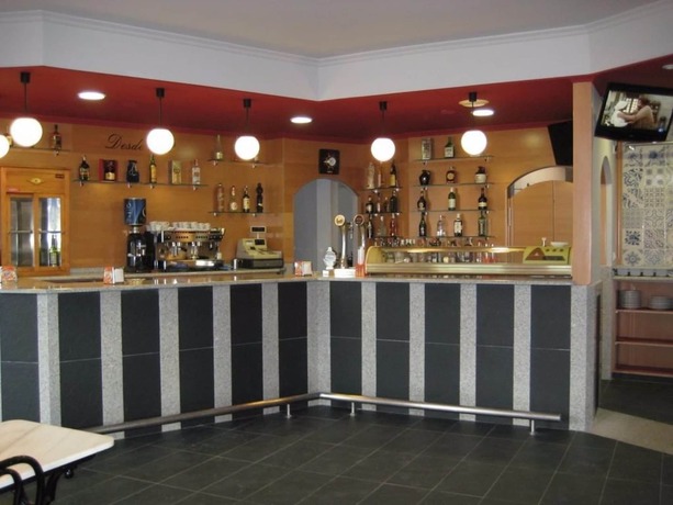 Imagen del bar/restaurante del Hostal Magallanes. Foto 7