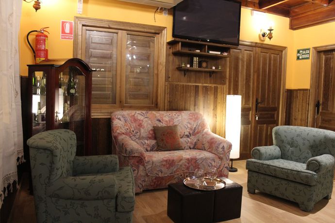 Imagen de los interiores del Hostal Mainz. Foto 12