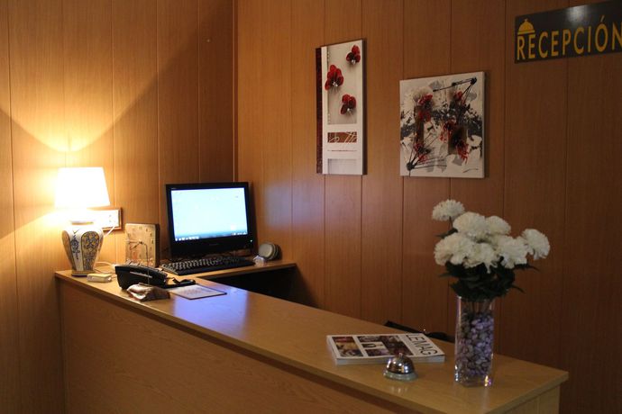 Imagen de los interiores del Hostal Mainz. Foto 13