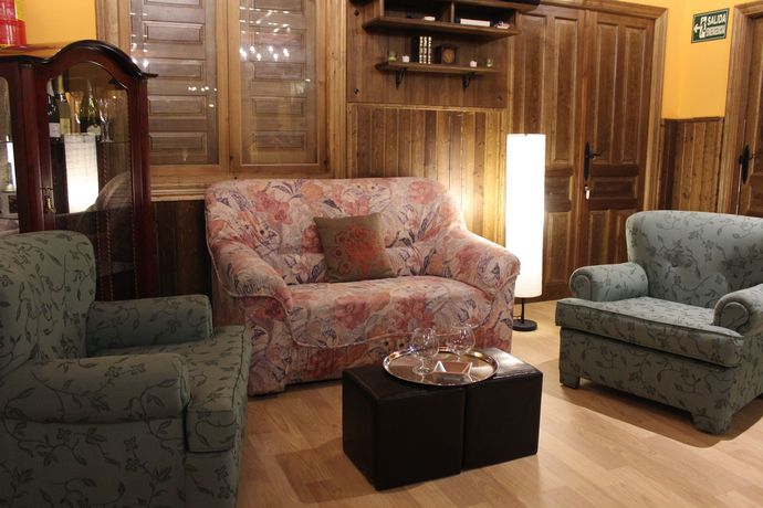 Imagen de los interiores del Hostal Mainz. Foto 14