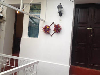 Imagen de los exteriores del Hostal Mamaquqa. Foto 15