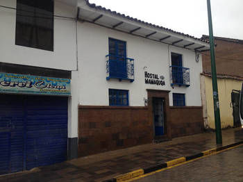Imagen de los exteriores del Hostal Mamaquqa. Foto 16