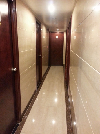 Imagen de los interiores del Hostal Maple Leaf Guest House. Foto 12