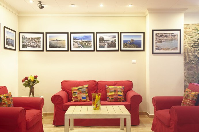 Imagen de los interiores del Hostal Mar y Huerta. Foto 9