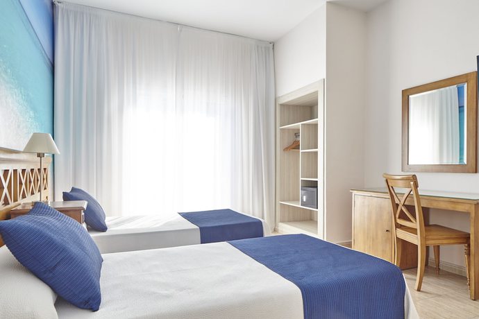 Imagen de la habitación del Hostal Mar y Huerta. Foto 6