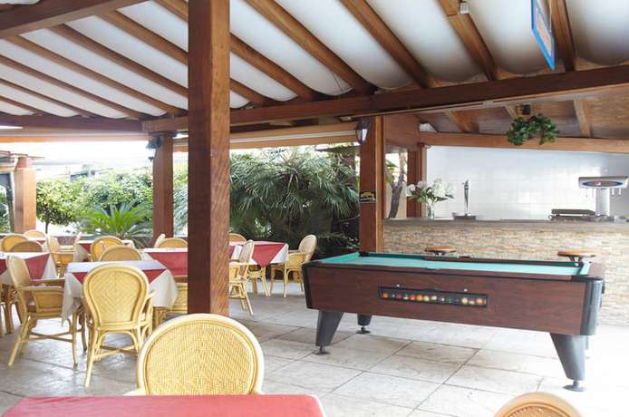 Imagen de los interiores del Hostal Mar y Huerta. Foto 11