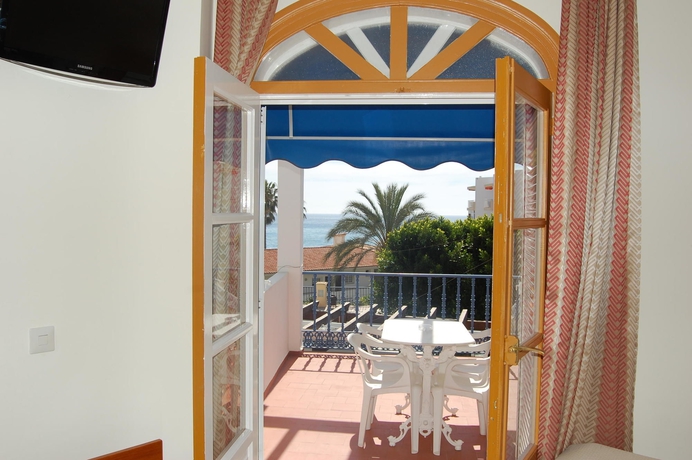 Imagen de la habitación del Hostal Marazul, Nerja. Foto 5