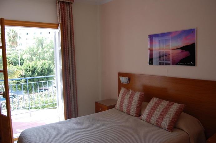 Imagen de la habitación del Hostal Marazul, Nerja. Foto 9