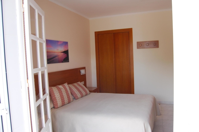 Imagen de la habitación del Hostal Marazul, Nerja. Foto 12