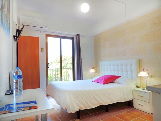 Imagen de la habitación del Hostal Marblau, Cala Figuera. Foto 9